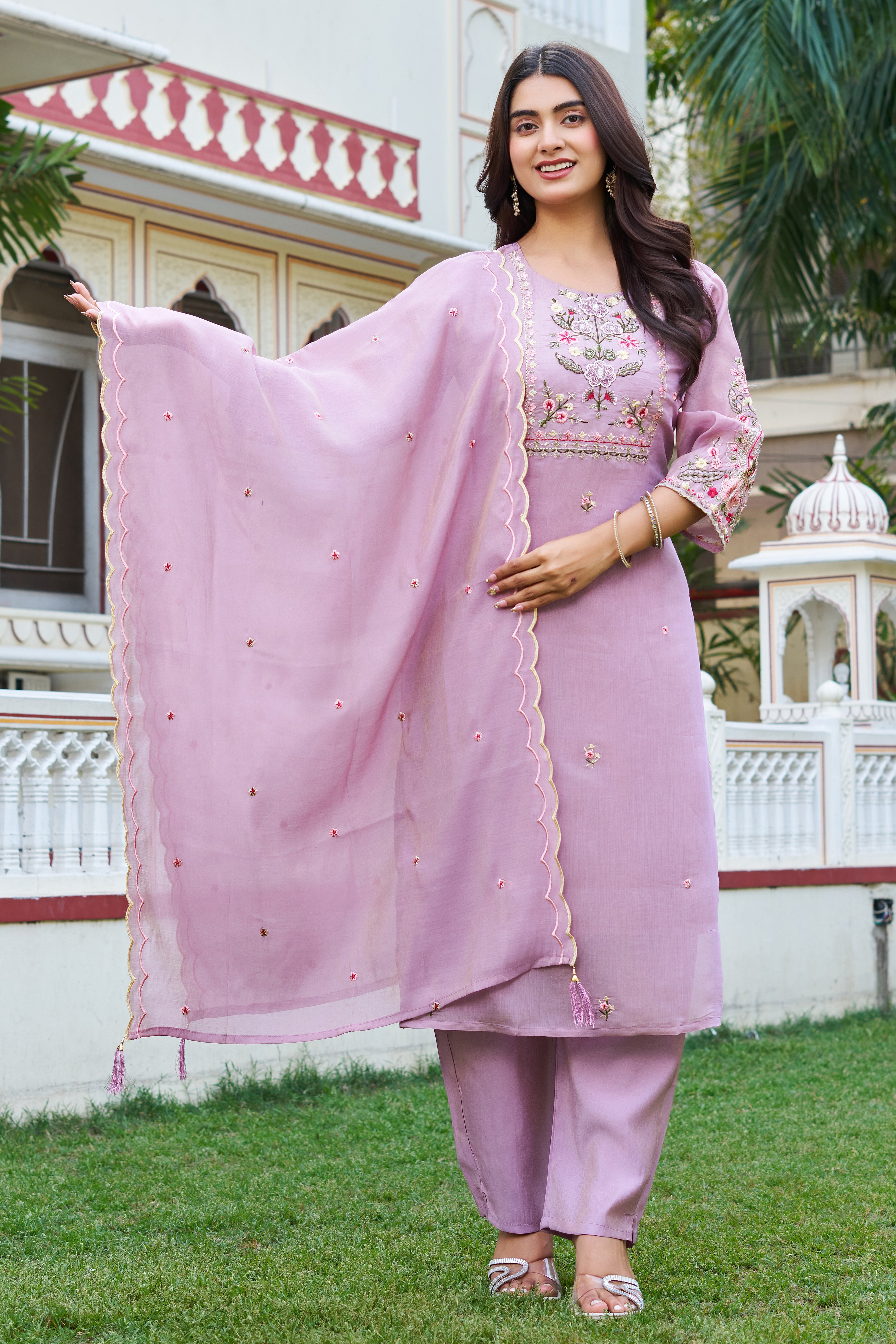 Elegant Lavender Embroidered Kurta Pant Set with Soft Dupatta