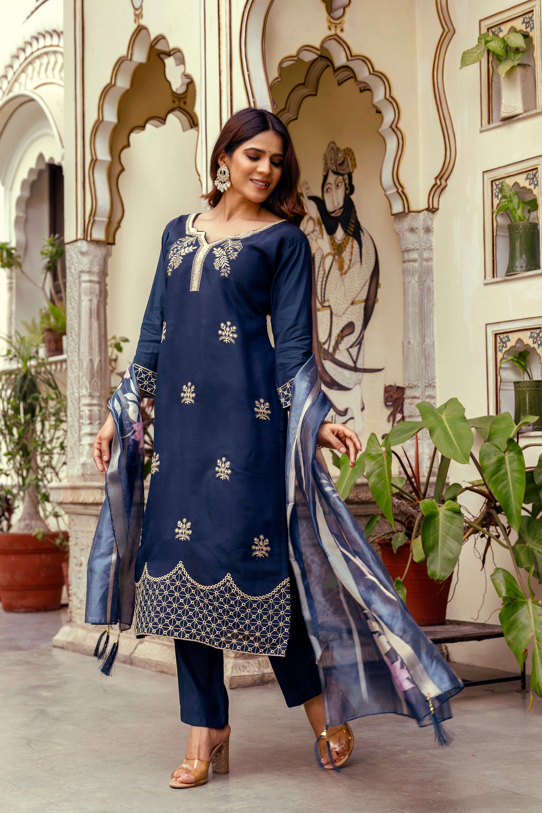 Navy Blue Embroidered Kurta Pant Set with Organza Dupatta