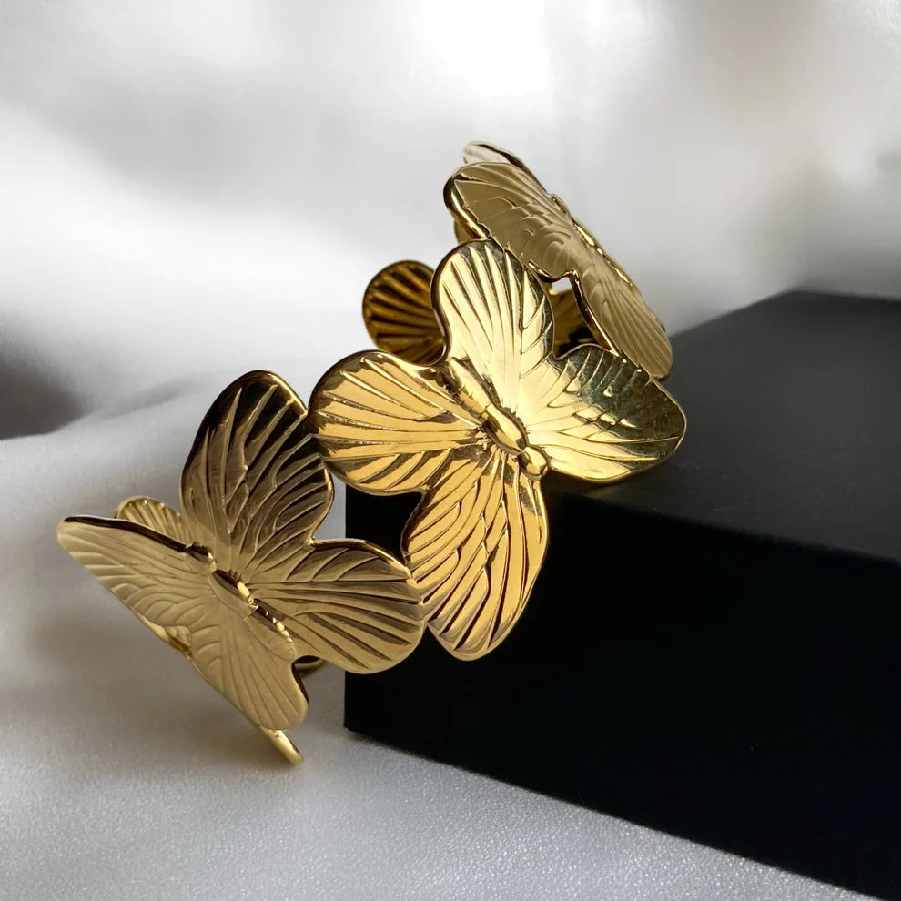 Butterfly cuff