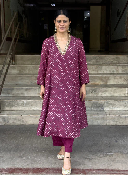 Handmade & Handembroidered Bandhini Silk Kurta set