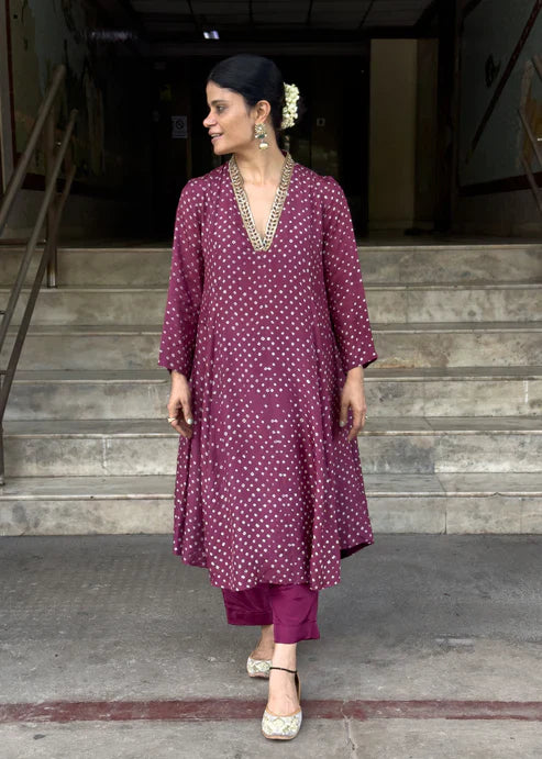 Handmade & Handembroidered Bandhini Silk Kurta set