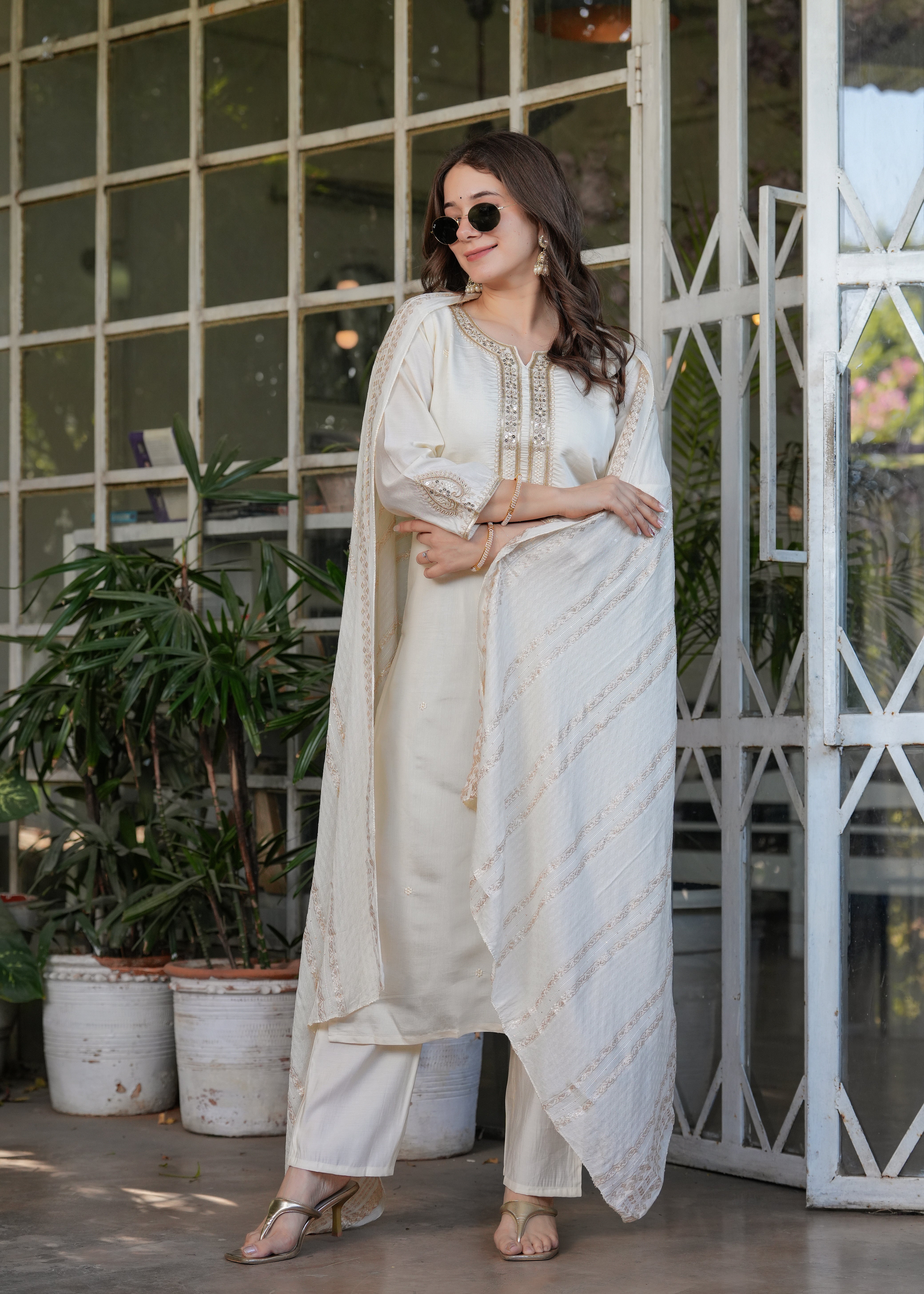 Elegant Off-White Embroidered Kurta Pant Set with Designer Dupatta for Women