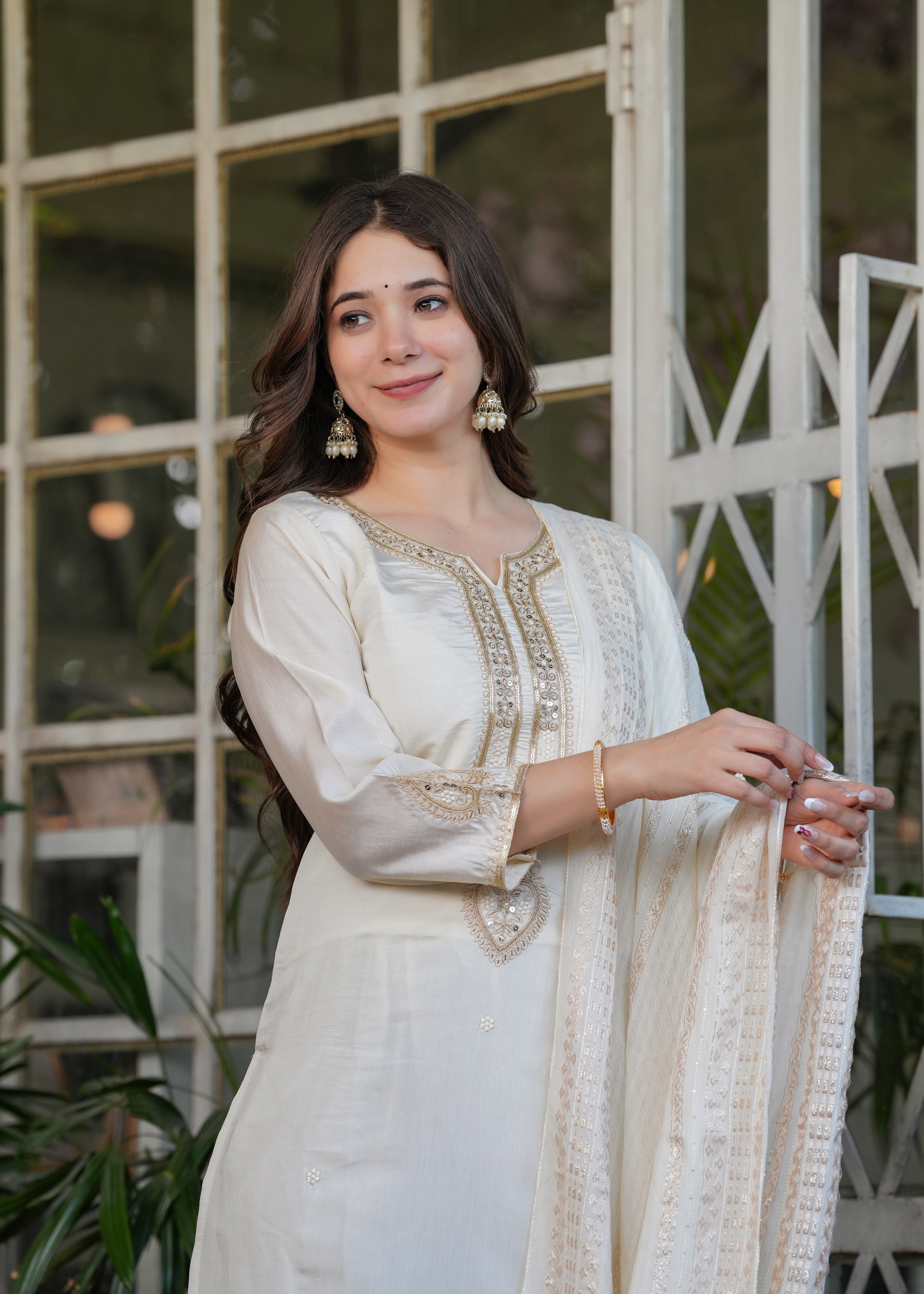 Elegant Off-White Embroidered Kurta Pant Set with Designer Dupatta for Women