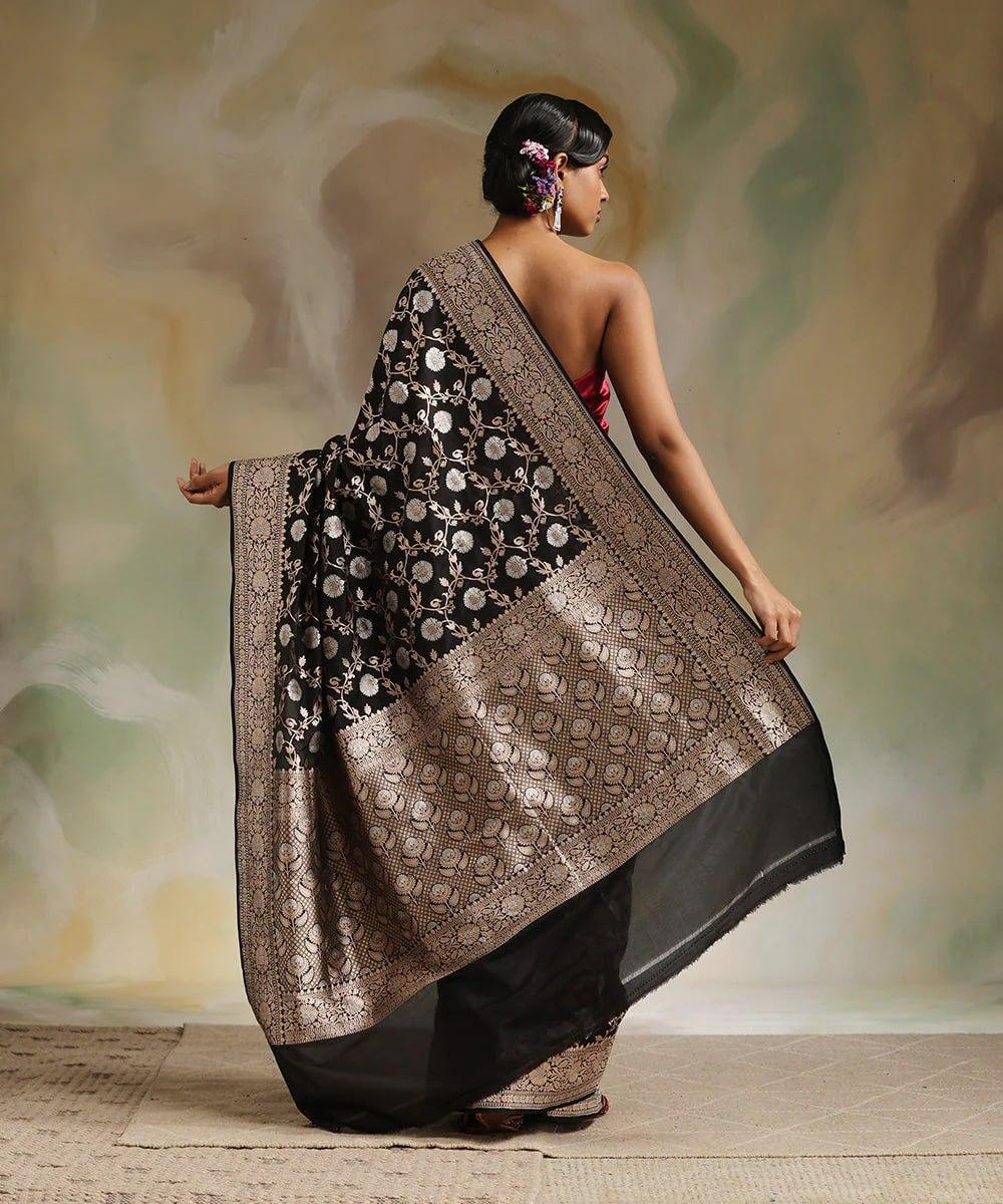 Women Kanjeevaram Silk Saree with Blouse Piece