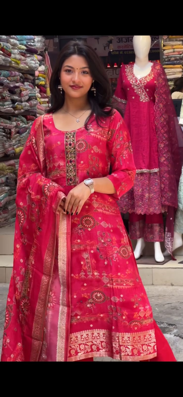 Women red Floral Print Straight Kurta Set