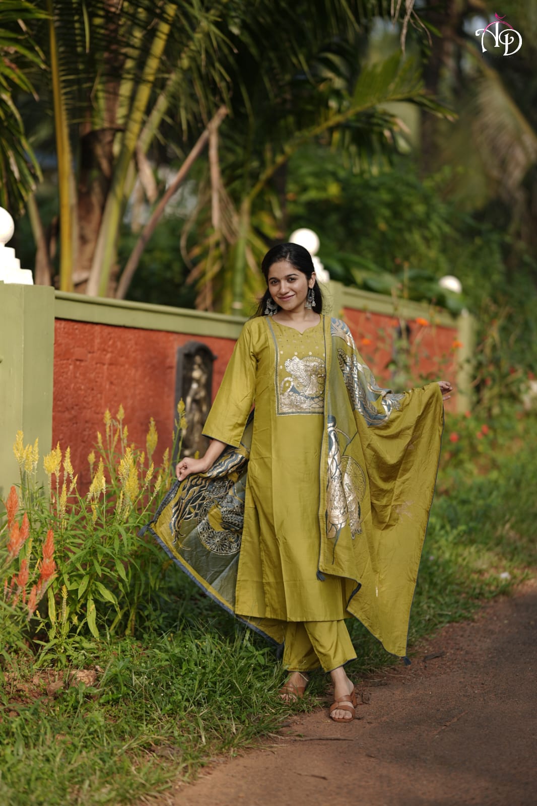 Women Pure Silk Kurta Pant Attached Dupatta Set