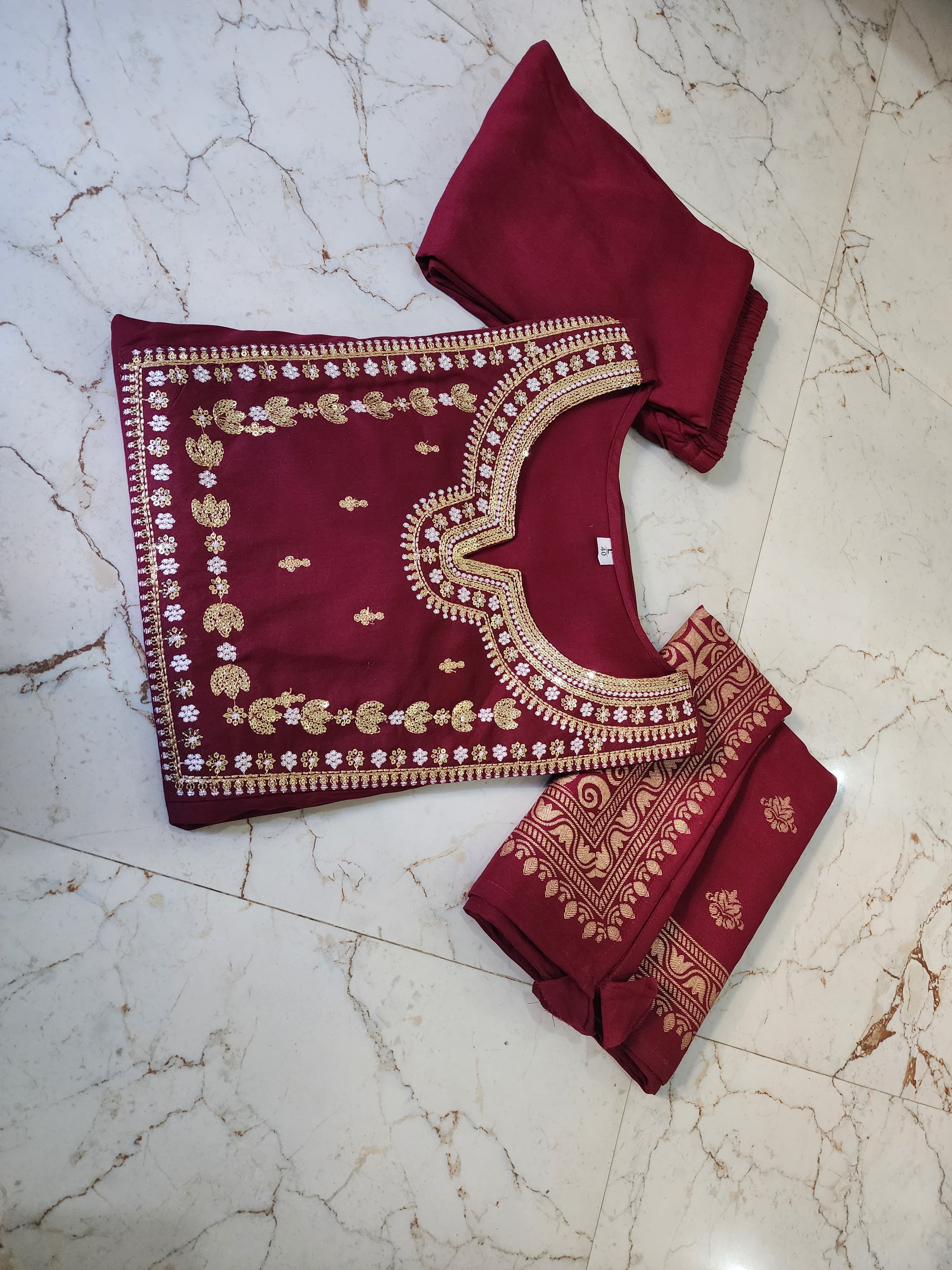 Women Embellished Straight Kurta with Pants & Dupatta |