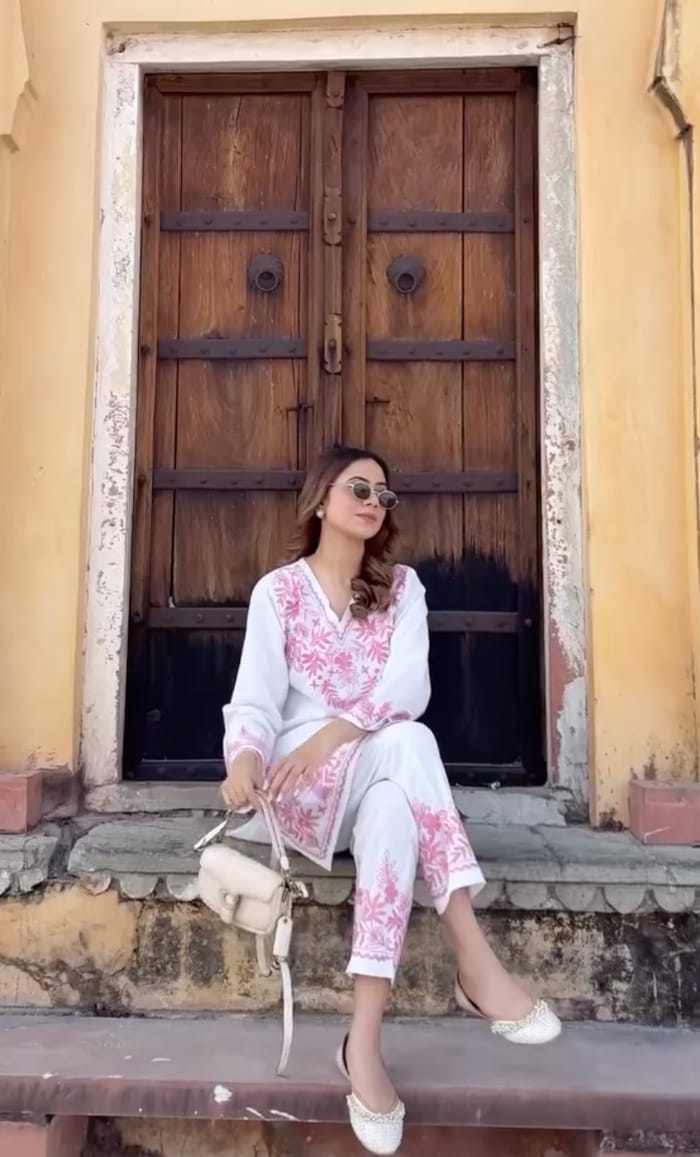Elegant White Cotton Kurta Set with Pink Embroidery