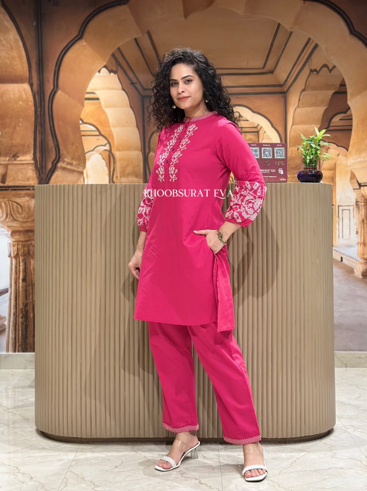 Embroidered Straight Kurta Set with Balloon Sleeves