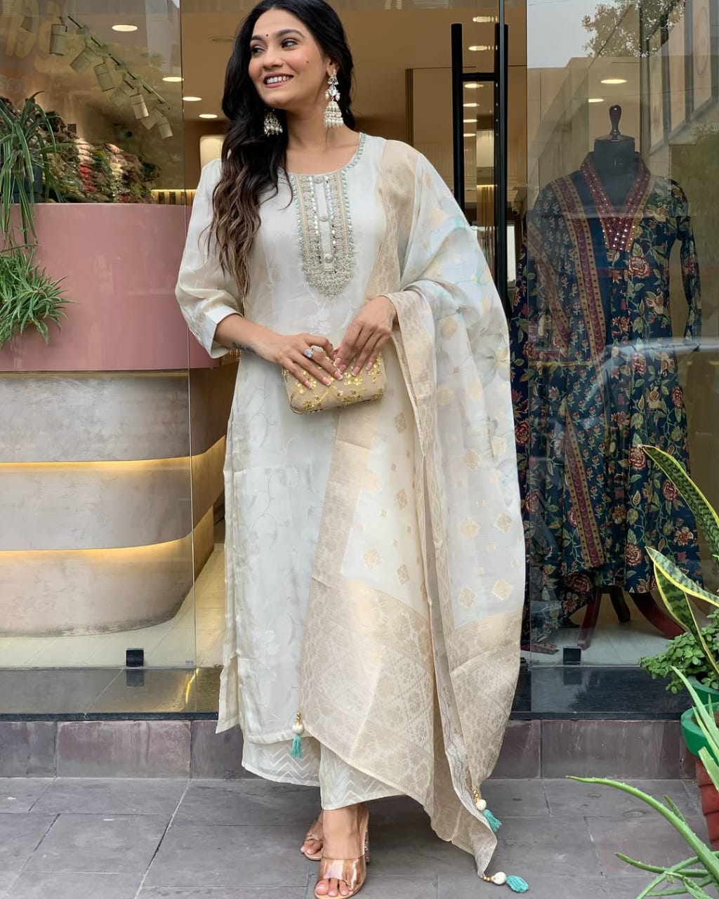 Elegant Off-White Embroidered Kurta Set with Dupatta