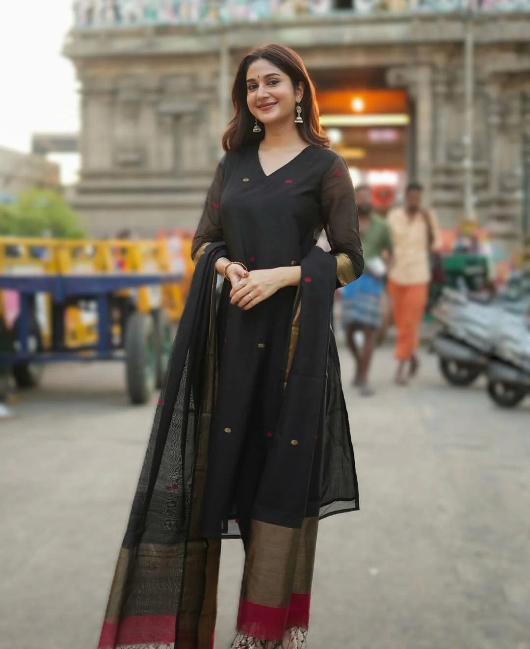 Elegant Black Kurta Set with Gold Border Dupatta