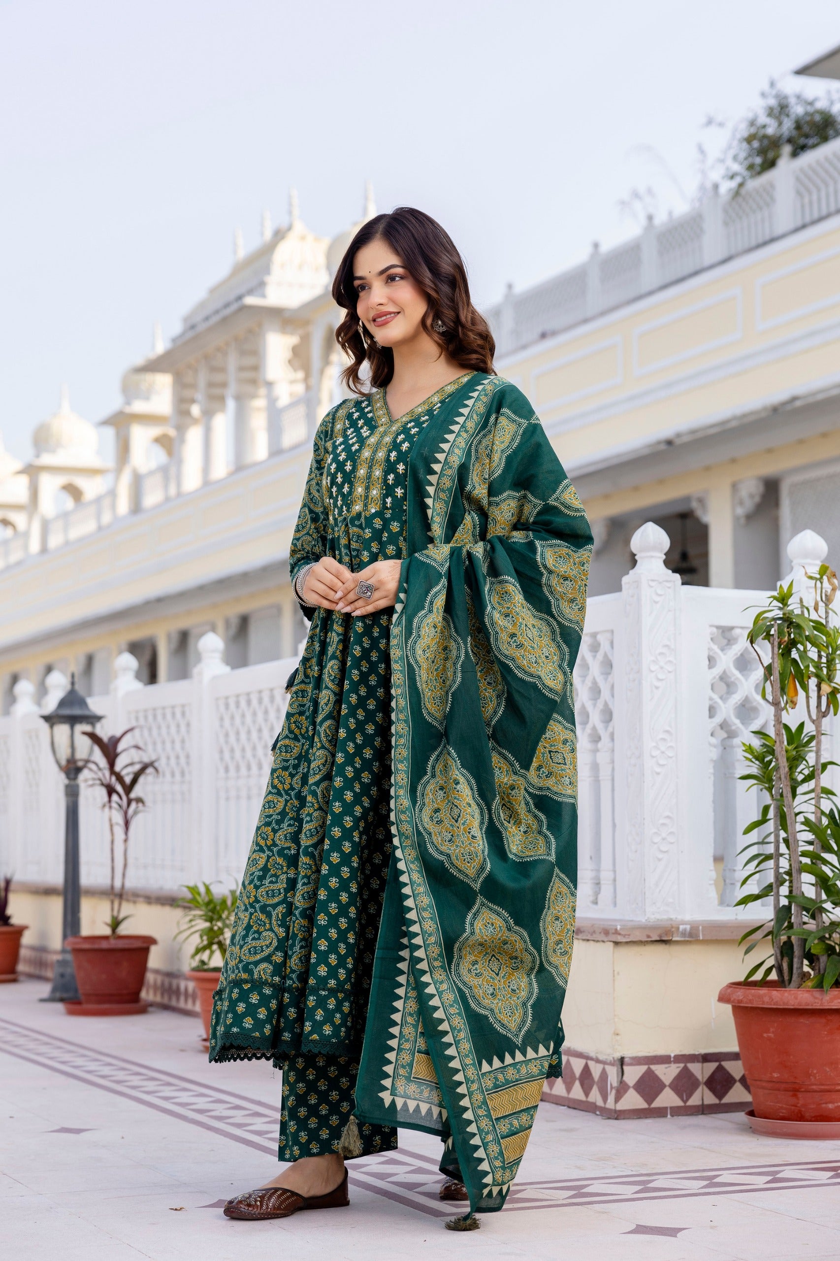 Women’s Ethnic Printed Kurta Pant Set with Dupatta – Elegant Festive Wear
