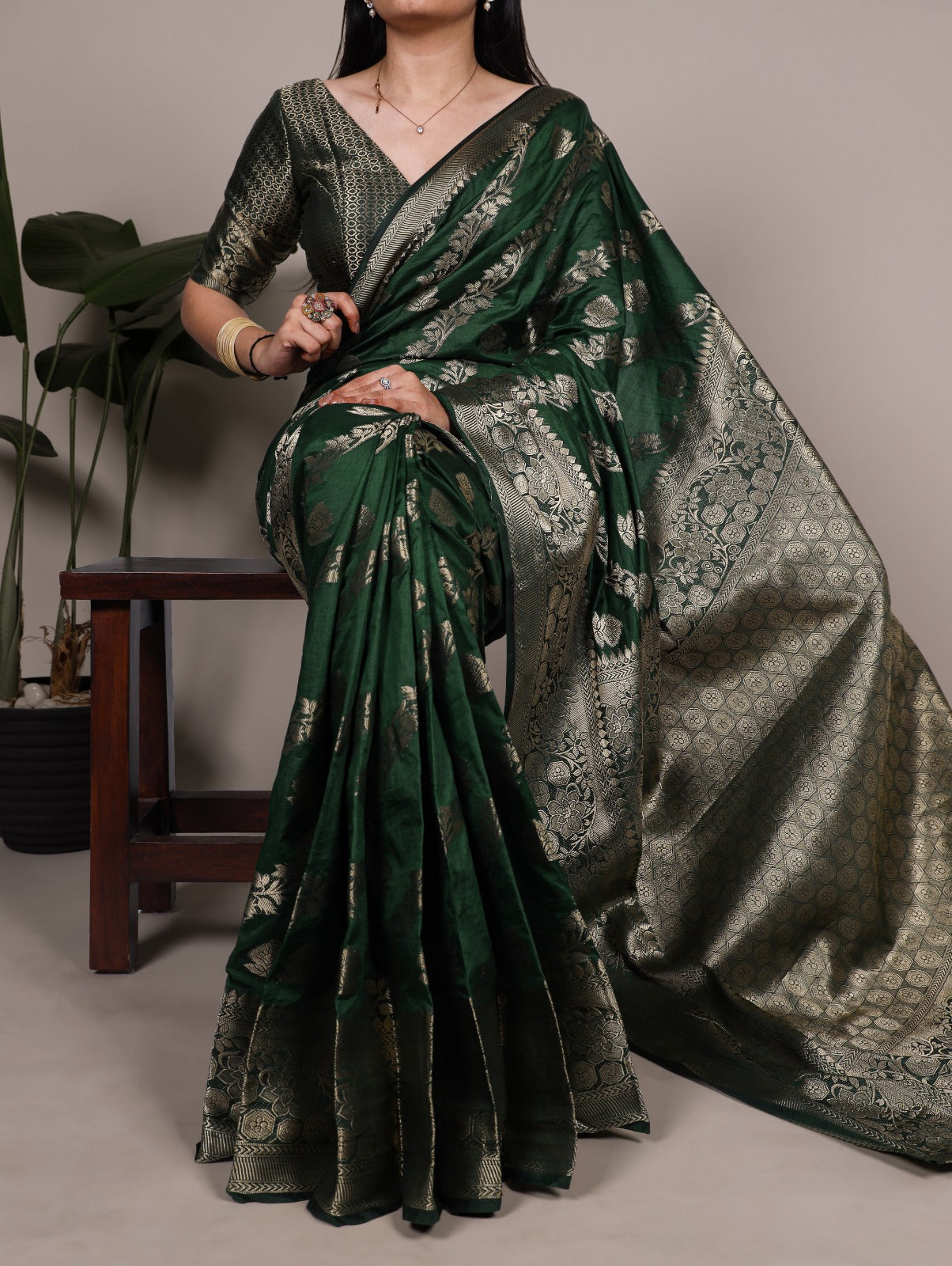 Designed for all-day comfort with a touch of festive finesse saree