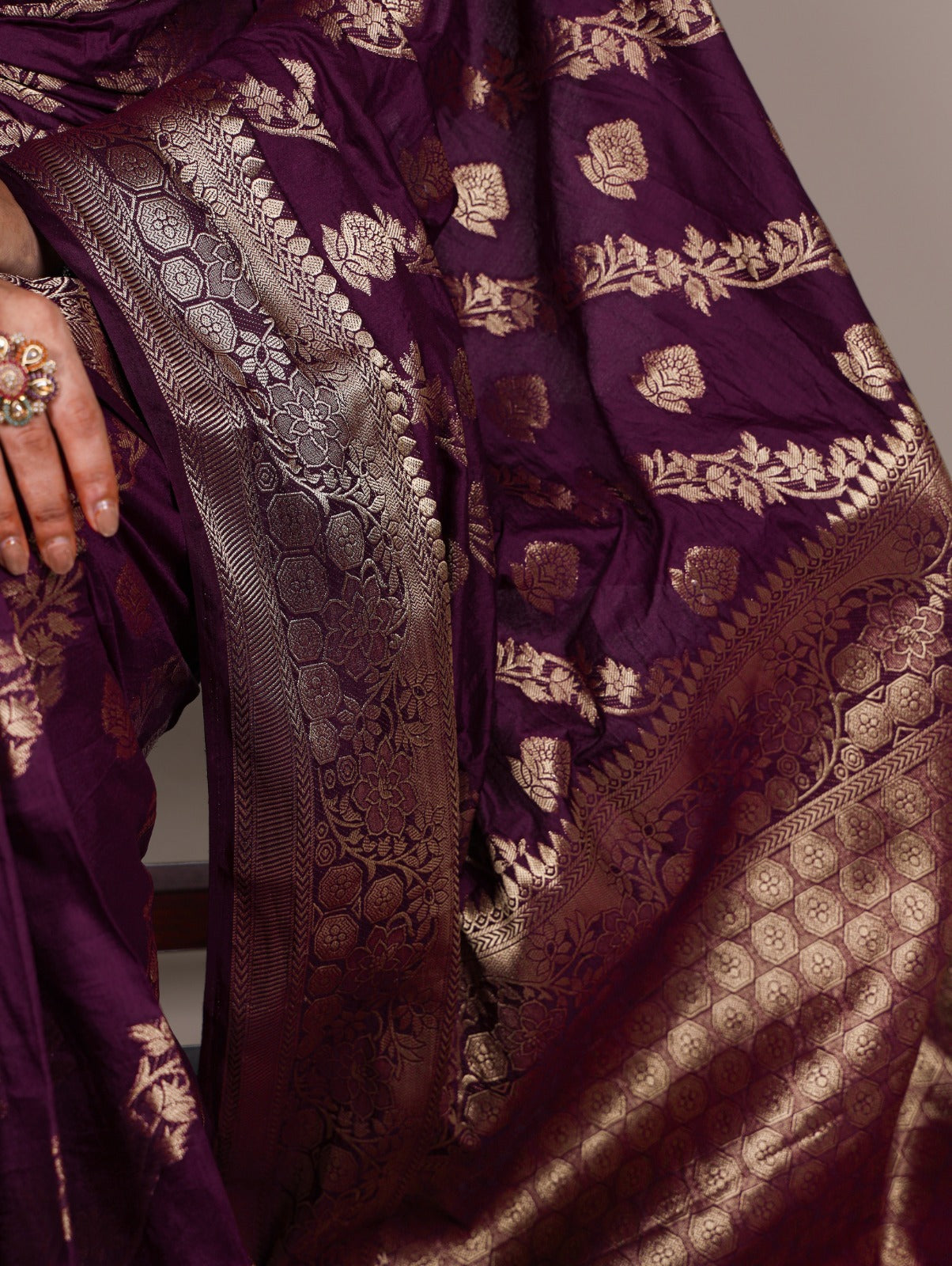 Designed for all-day comfort with a touch of festive finesse saree
