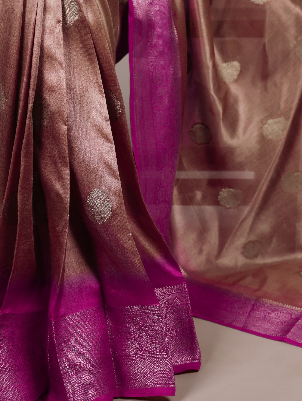 The perfect saree for when you want timeless beauty and modern grace