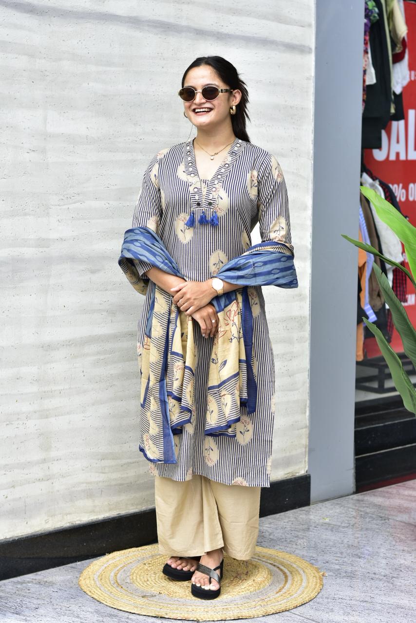 Women's Printed Kurta Dupatta Set with Straight Palazzo