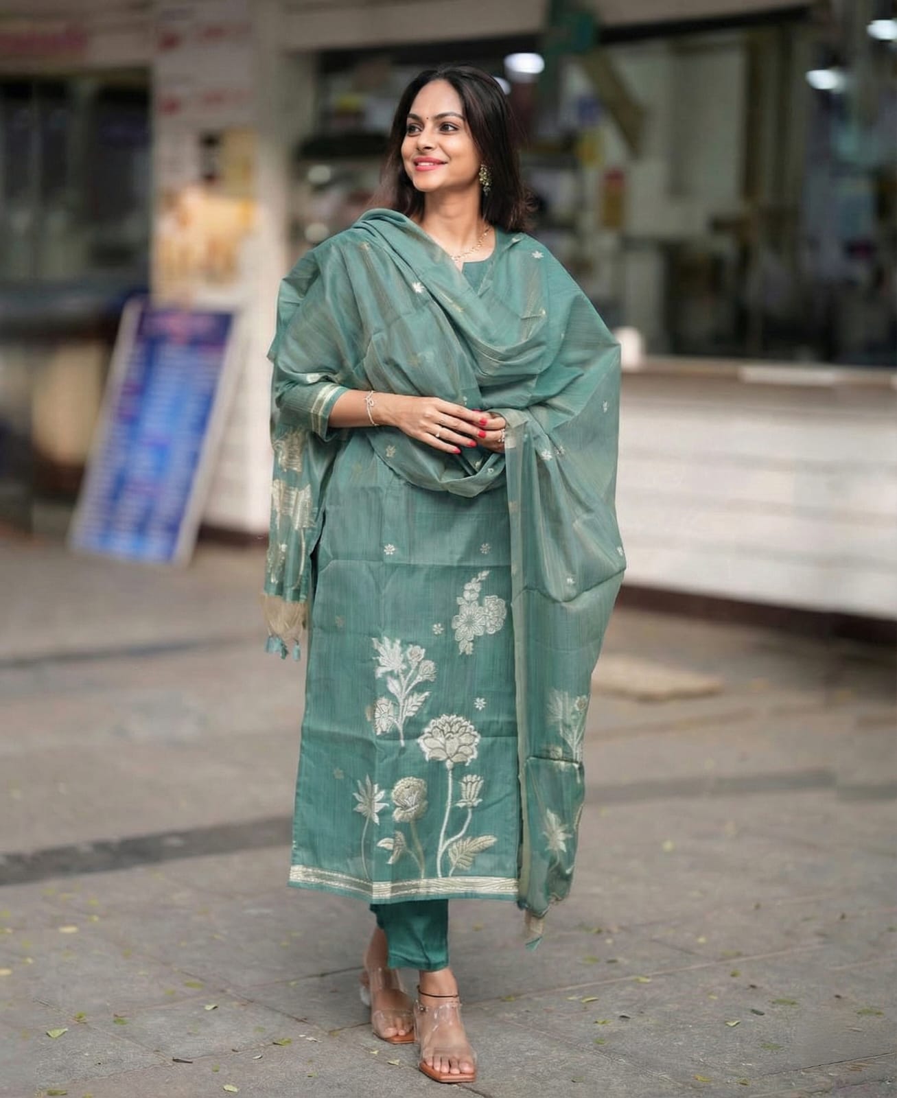 Women's Sage Green Woven Floral Ethnic Kurta Pant & Dupatta Set