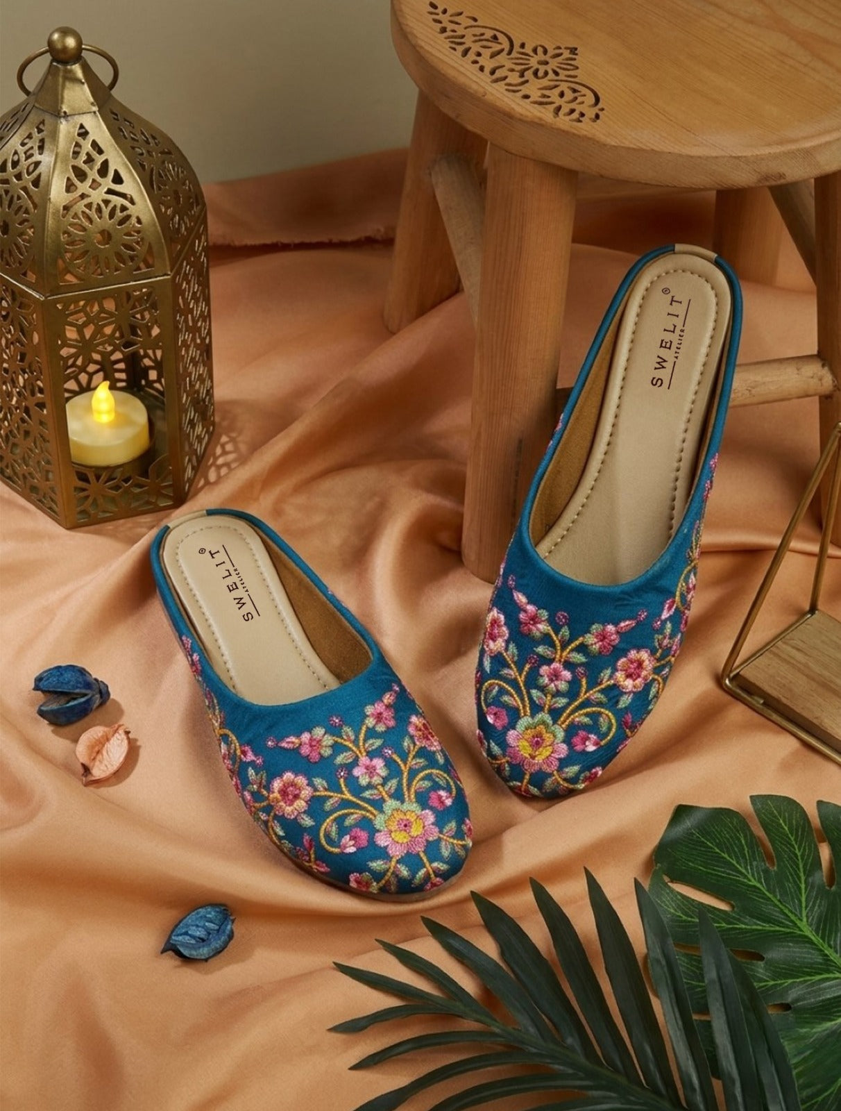 Women's Royal Blue Floral Embroidered Ethnic Mule Jutti – Slip-On Flat Footwear