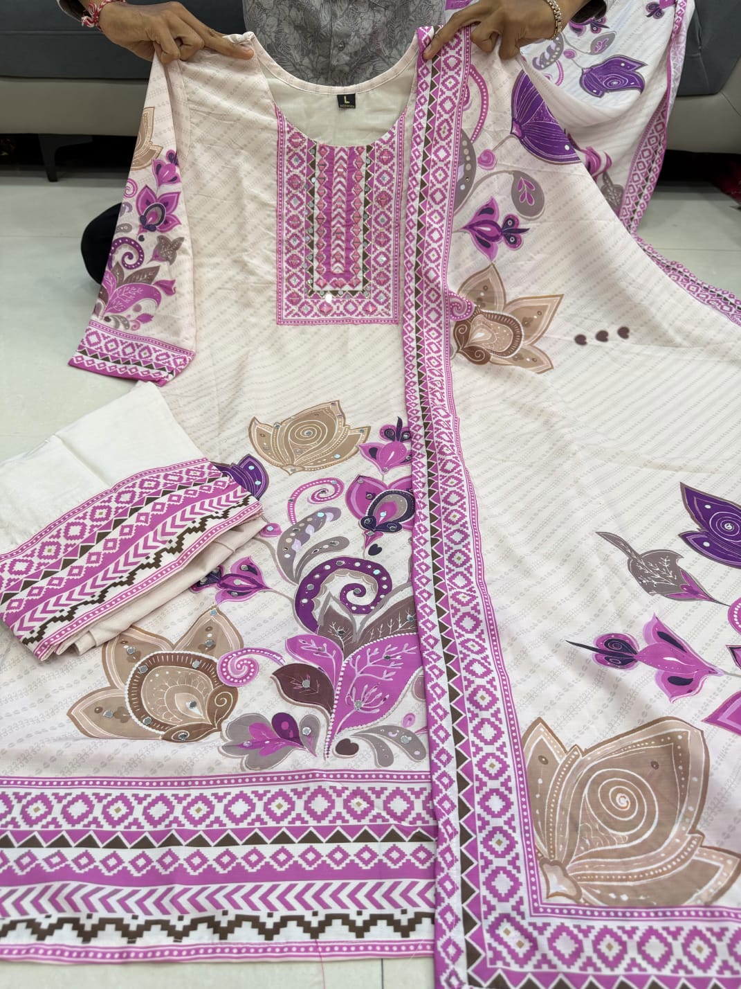 Women's Cream Floral Printed Straight Kurta Pant & Dupatta Set