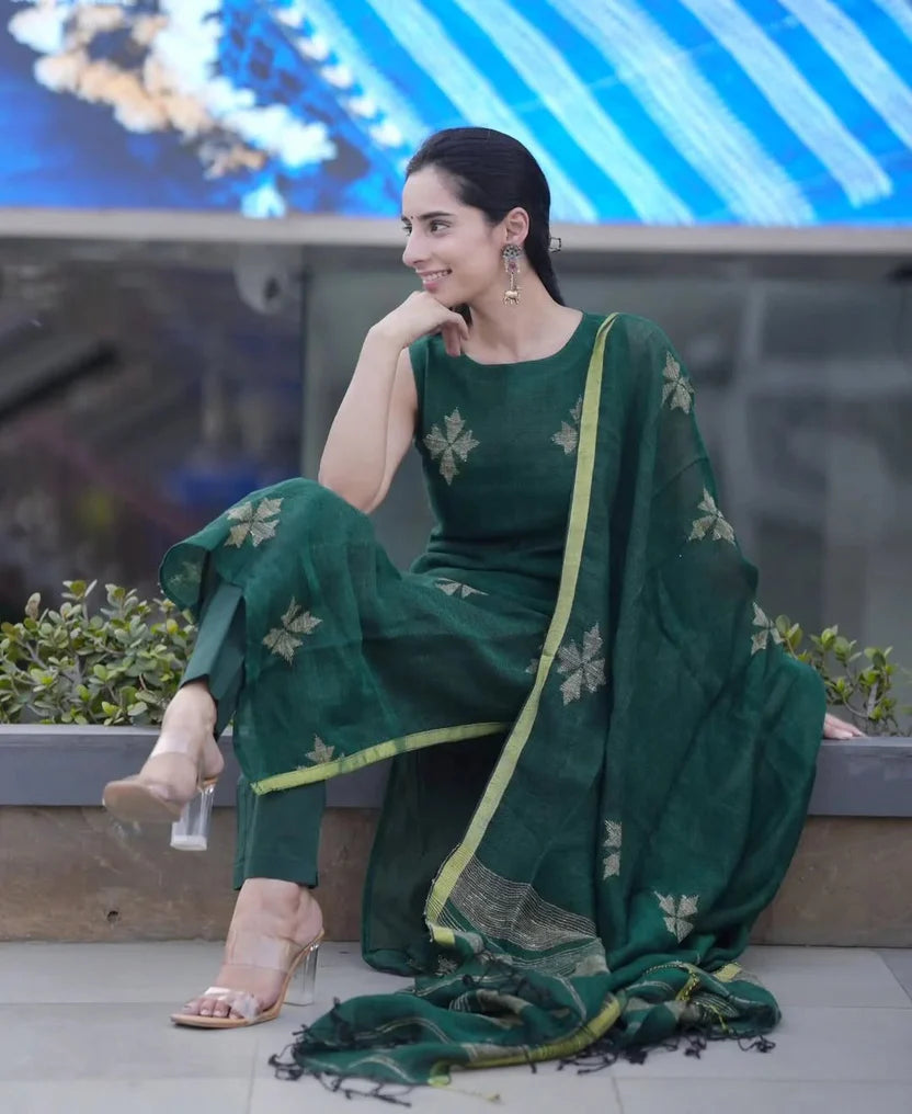 Elegant Bottle Green Ethnic Kurta Pant Dupatta Set