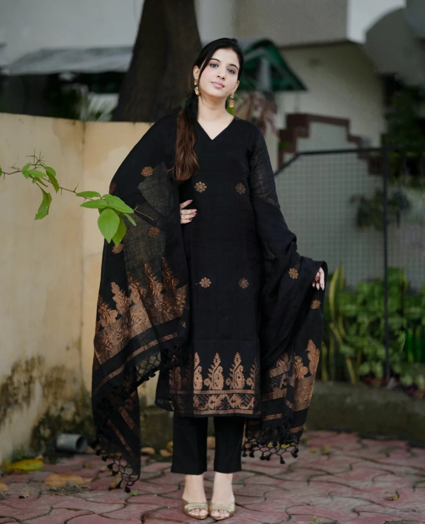 Elegant Black Ethnic Kurta Pant Dupatta Set