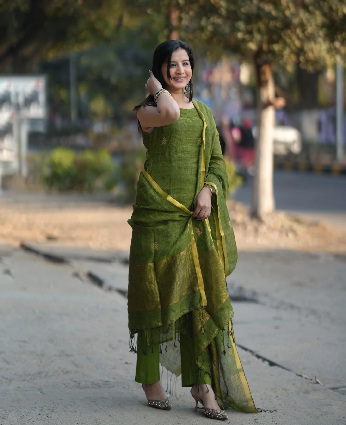 Women’s Olive Green Straight Kurta Set with Dupatta