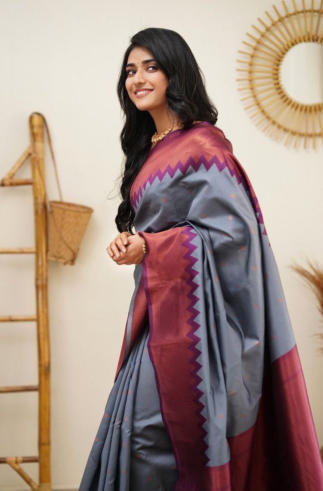 Woven Kanjeevaram Silk Saree with Contrast Border