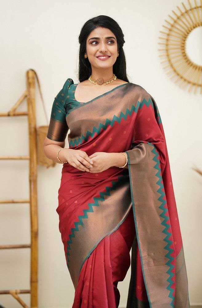 Woven Kanjeevaram Silk Saree with Contrast Border