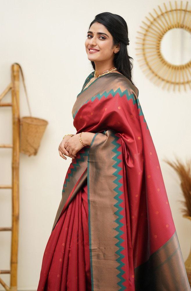 Woven Kanjeevaram Silk Saree with Contrast Border