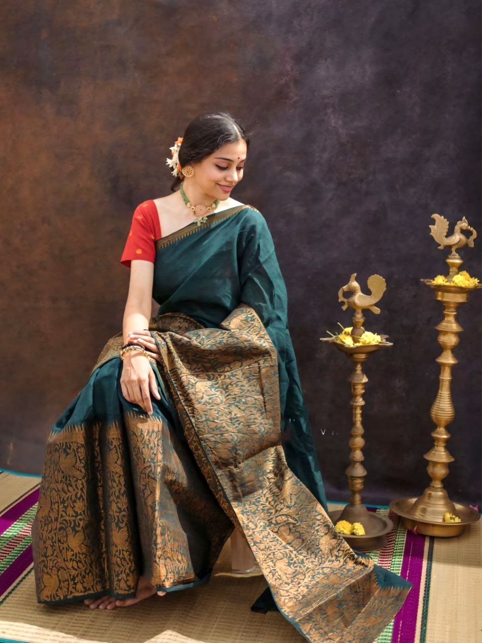 Kanjeevaram Heavy Bordered Zari Woven Saree