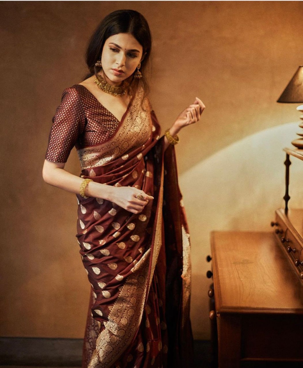 Women Banarasi Silk Saree with Woven Motifs