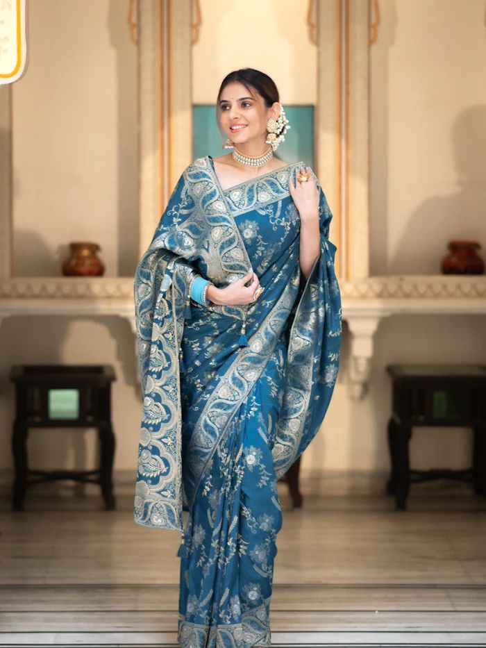 Ethnic Motifs Woven Design Pure Silk Kanjeevaram Saree