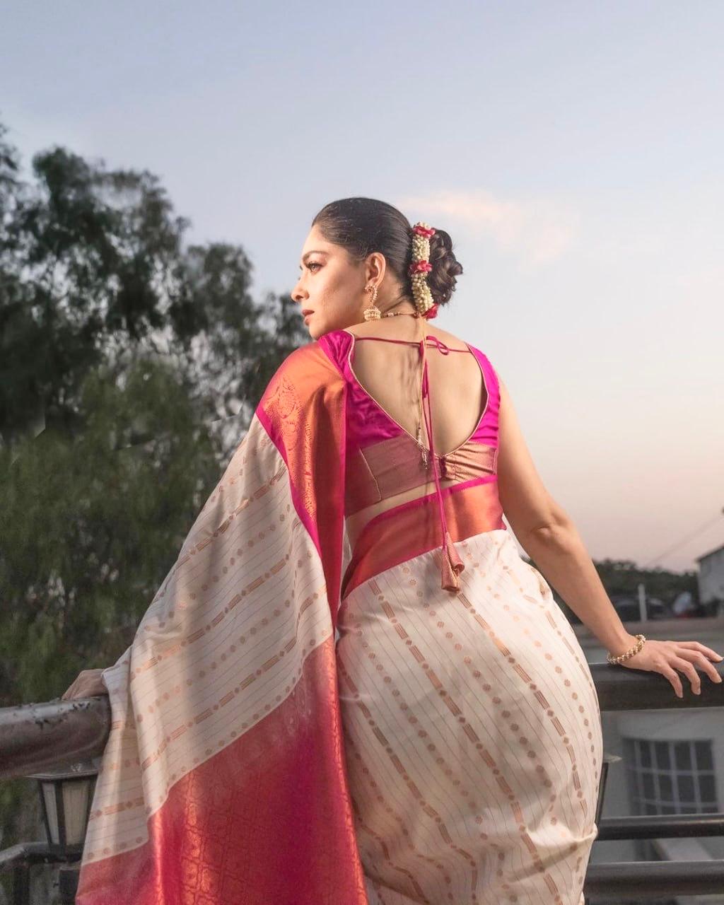 Striped Zari Kanjeevaram Saree